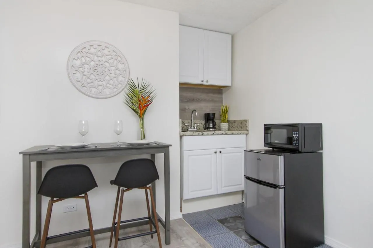 Walk To Beach And Shops.Cute Studio In Waikiki Honolulu